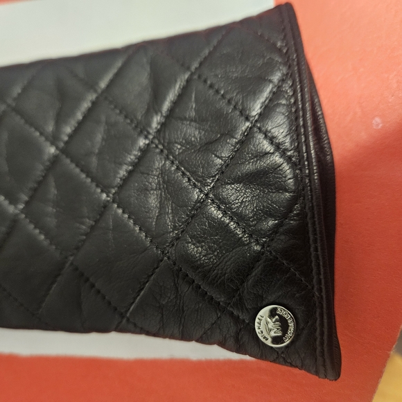 Brand New Black Quilted Leather Gloves - Picture 4 of 4